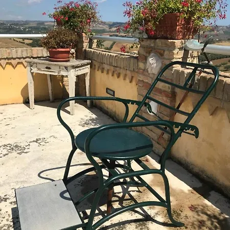 Casale Vincenzo Country House Collecorvino Exterior photo